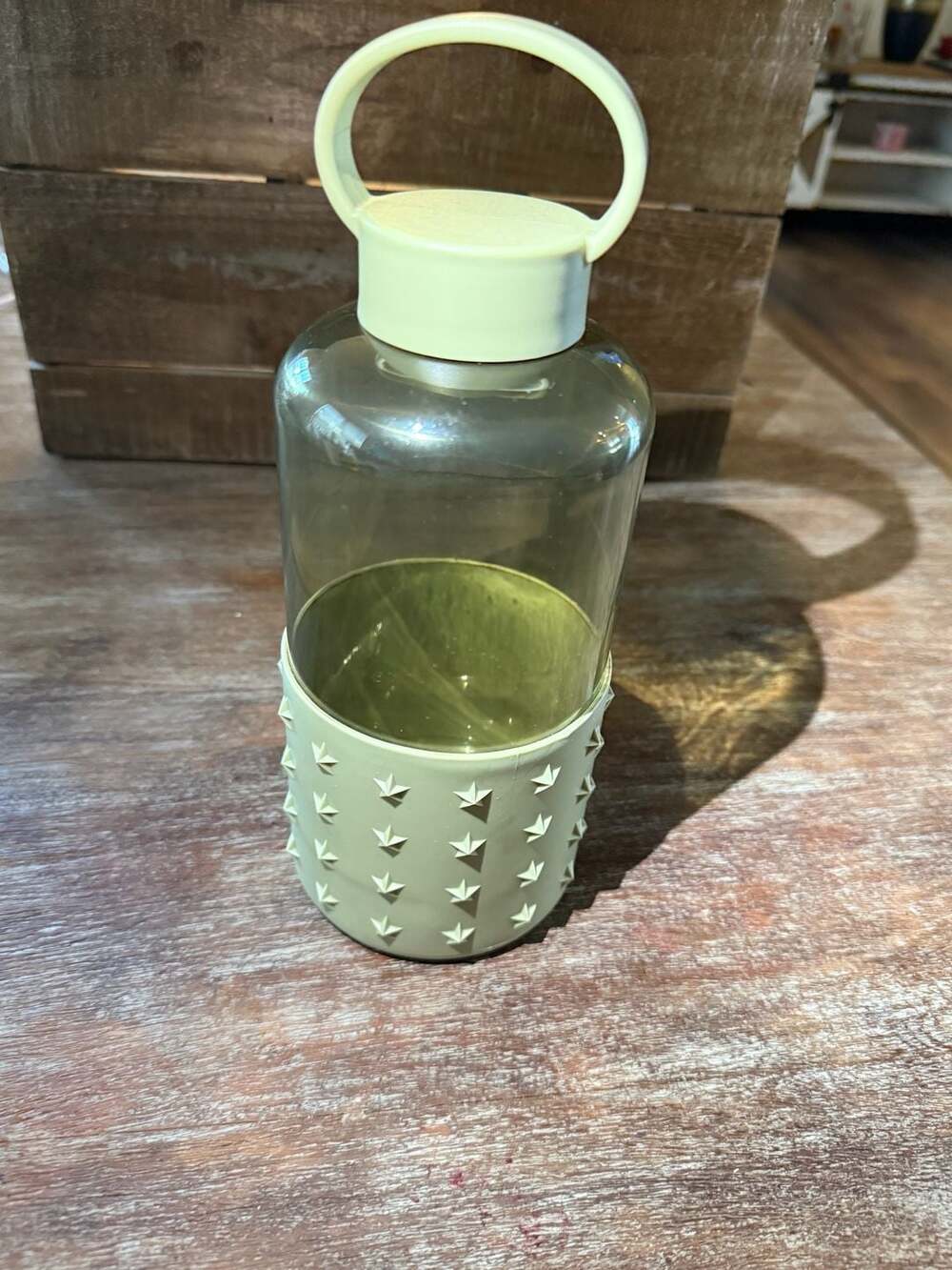 Apana Star Studded Reusable Glass Water Bottle with Silicone Sleeve Green 32 Oz